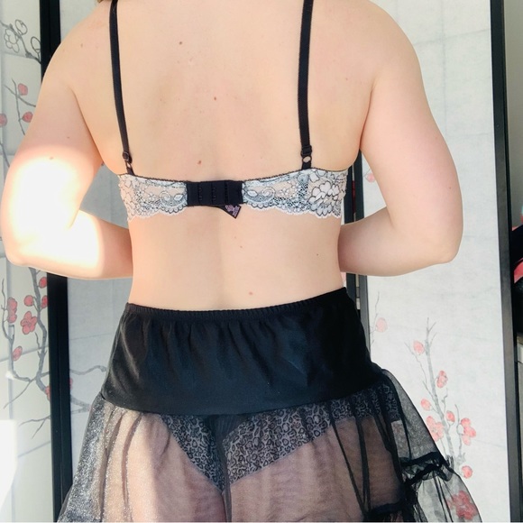 Victoria's Secret 💎 Vintage Crystal Floral Bra - Limited 2000s Collection - Picture 3 of 6